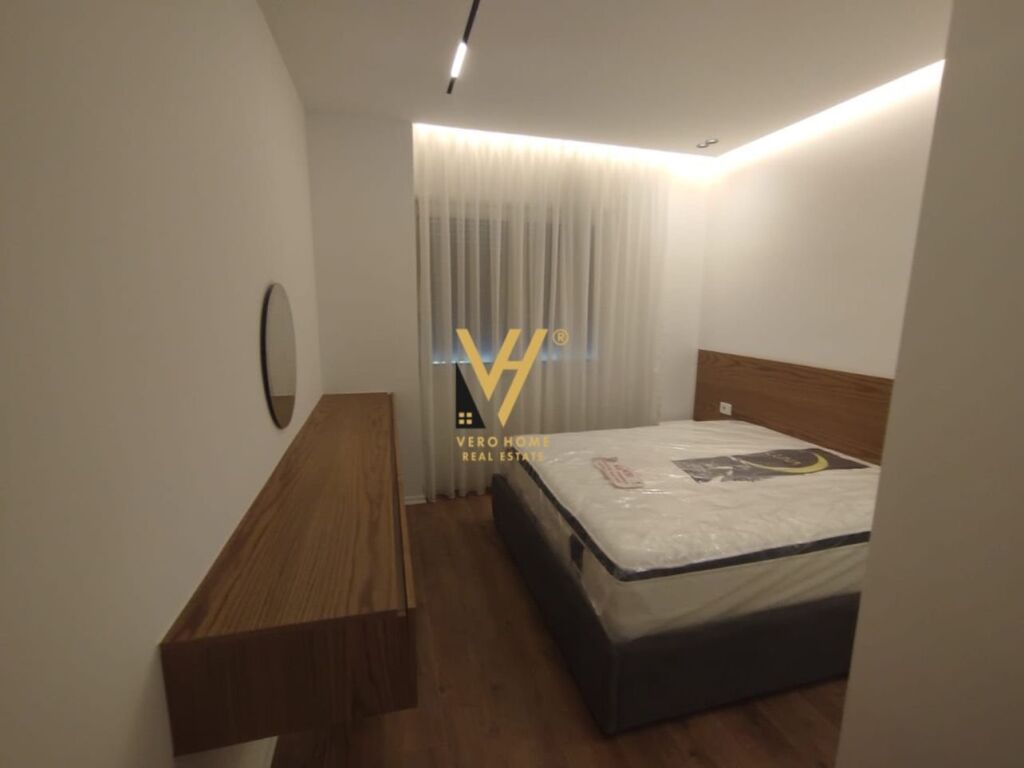 Jepet Apartament 2+1+2+post parkimi me qera te Kodra e Diellit 110 m2 3