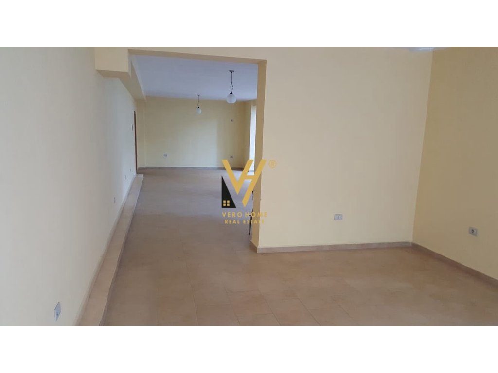 SHITET DYQAN 86 M2 NE SELITE 165.000 EURO 4