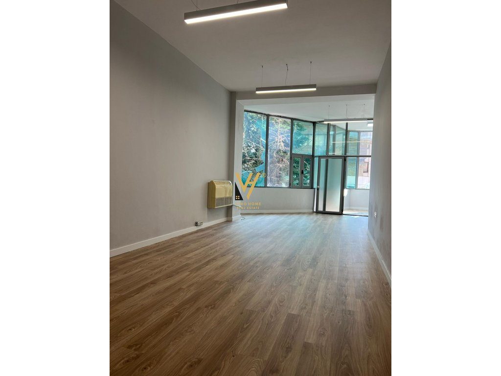 JEPET ZYRE 150 M2 ME QERA TE KOMUNA E PARISIT 2.000 EURO 3