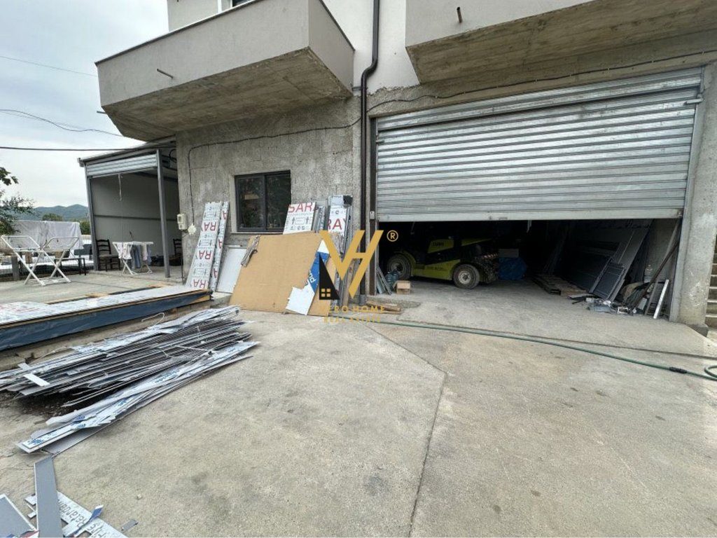 JEPET MAGAZINE 250M2 ME QERA NE VAQARR 60.000 LEKE