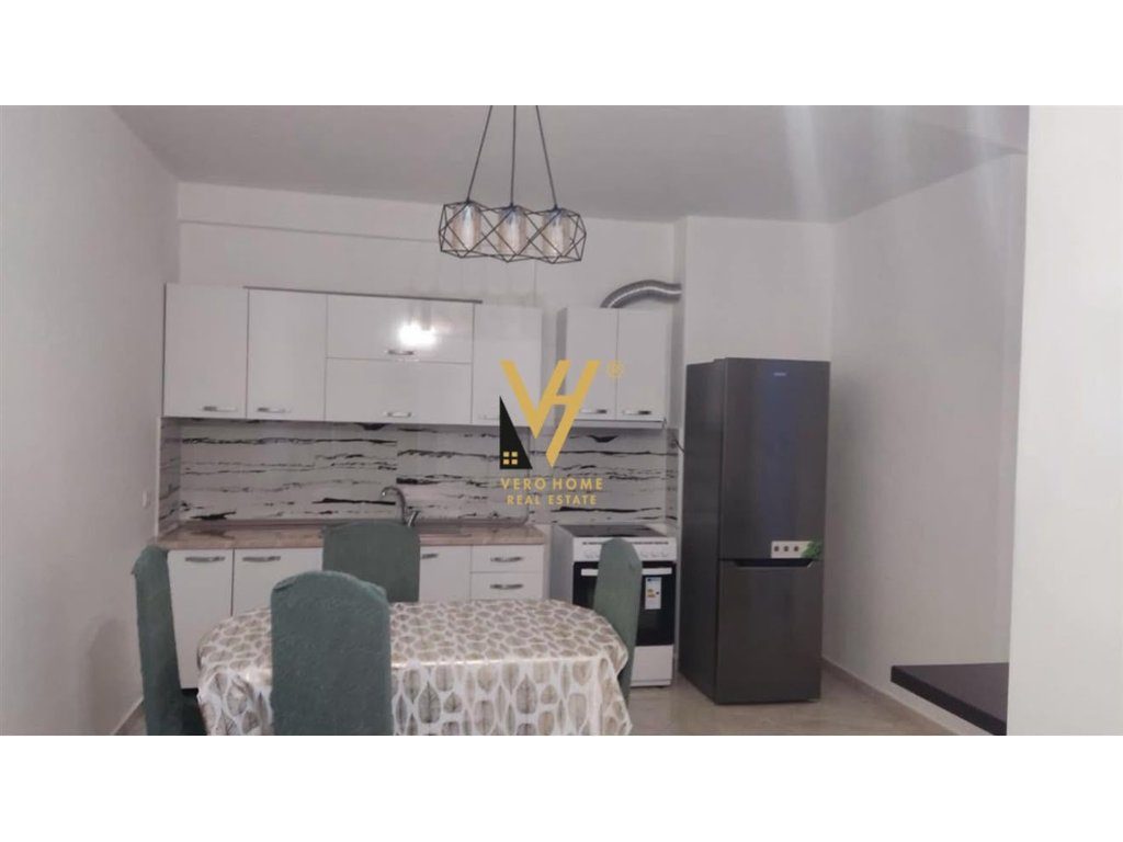 JEPET APARTAMENT 2+1+BLK ME QIRA TE GOLDEN PARK, YZBERISHT 50.000 LEKE 2