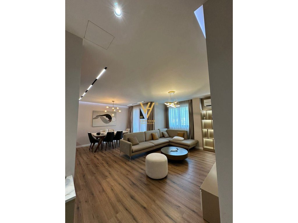 JEPET APARTAMENT 3+1+2+BLK ME QERA TE RRUGA TEODOR KEKO 1.000 EURO