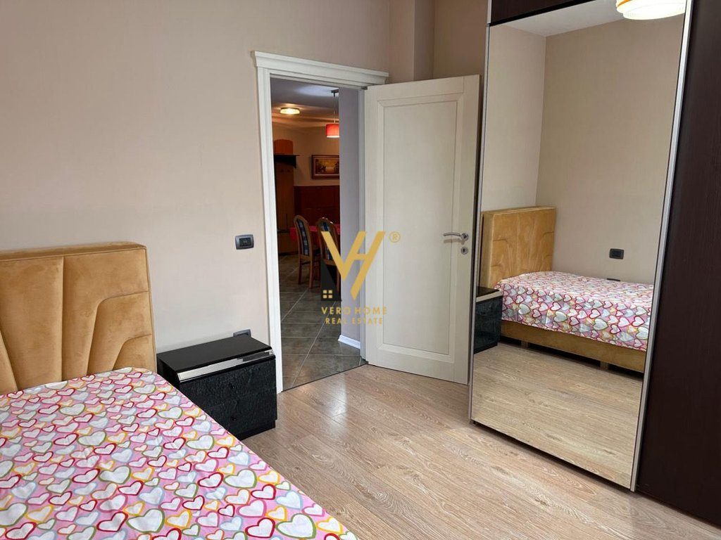 JEPET APARTAMENT 2+1 ME QERA NE SELITE 75.000 LEKE 4