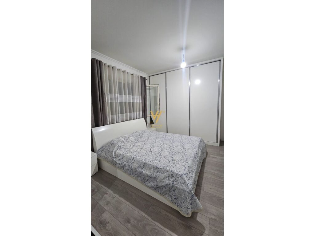Jepet Apartament 2+1+ballkon me qera te Globi , Rruga e Kavajes 85 m2 3
