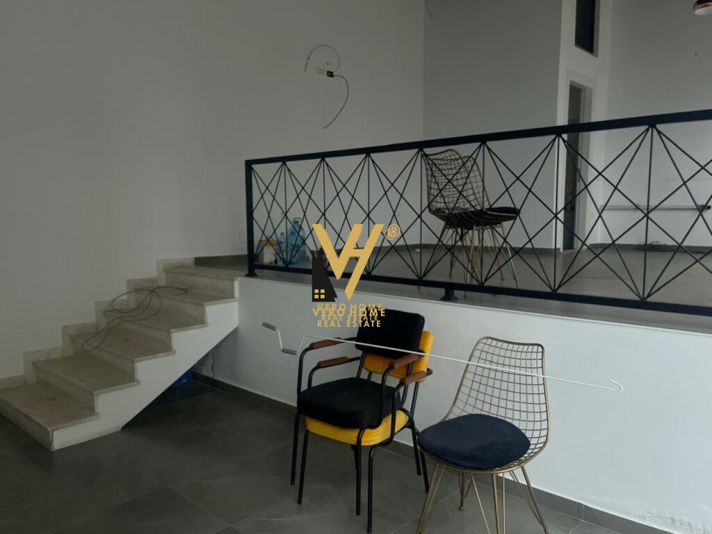 JEPET DYQAN 50 M2 ME QERA NE SELITE 30.000 LEKE 1