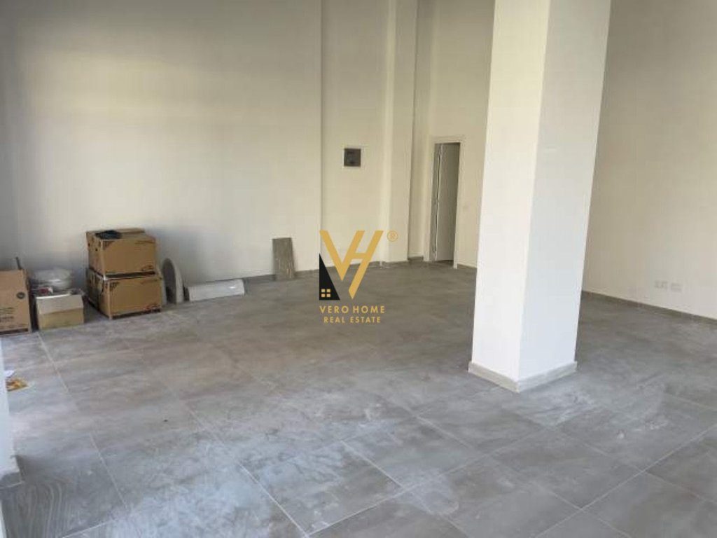 JEPET DYQAN 70 M2 ME QERA TE RRUGA E DIBRES 500 EURO 2