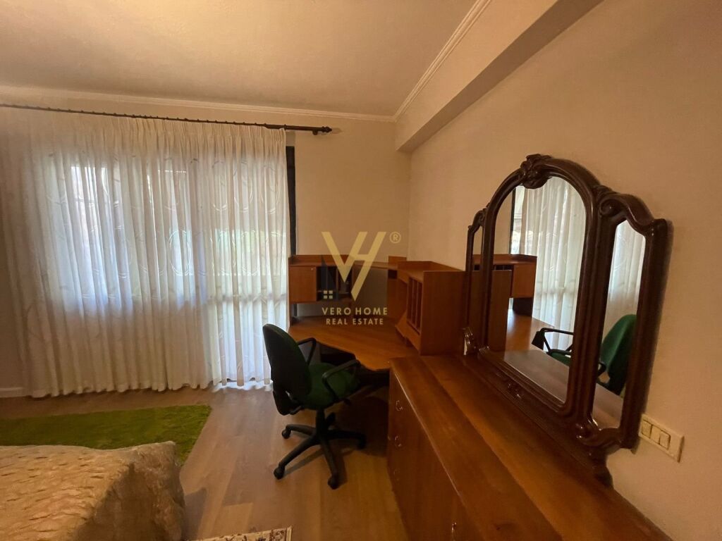 Jepet apartament 2+1+2+blk me qera tek Blloku 150 m2