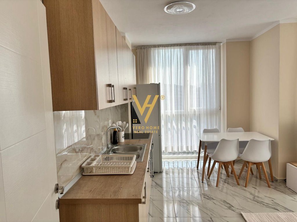 JEPET APARTAMENT 1+1+BLK ME QERA TE GRAND GALLERY, YZBERISHT 550 EURO 3