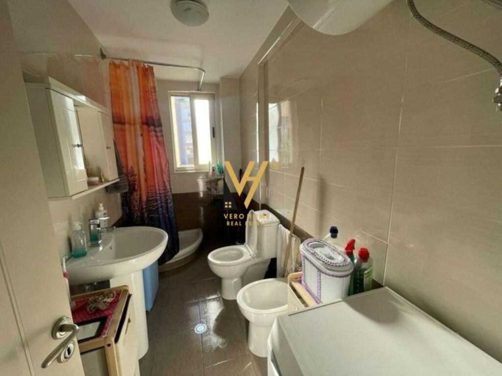 Shitet Apartament 2+1+2+ballkon te Kopshti Botanik 101 m2