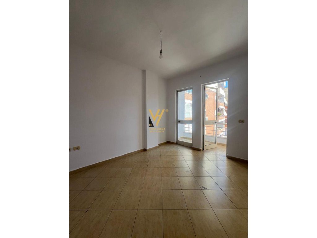 JEPET APARTAMENT 2+1+BLK ME QIRA TE KOMUNA E PARISIT 45.000 LEKE 2