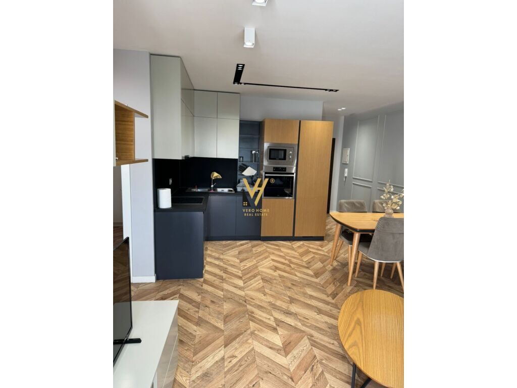 Shitet Apartament 2+1+2 te Liqeni i Thate 95 m2 2