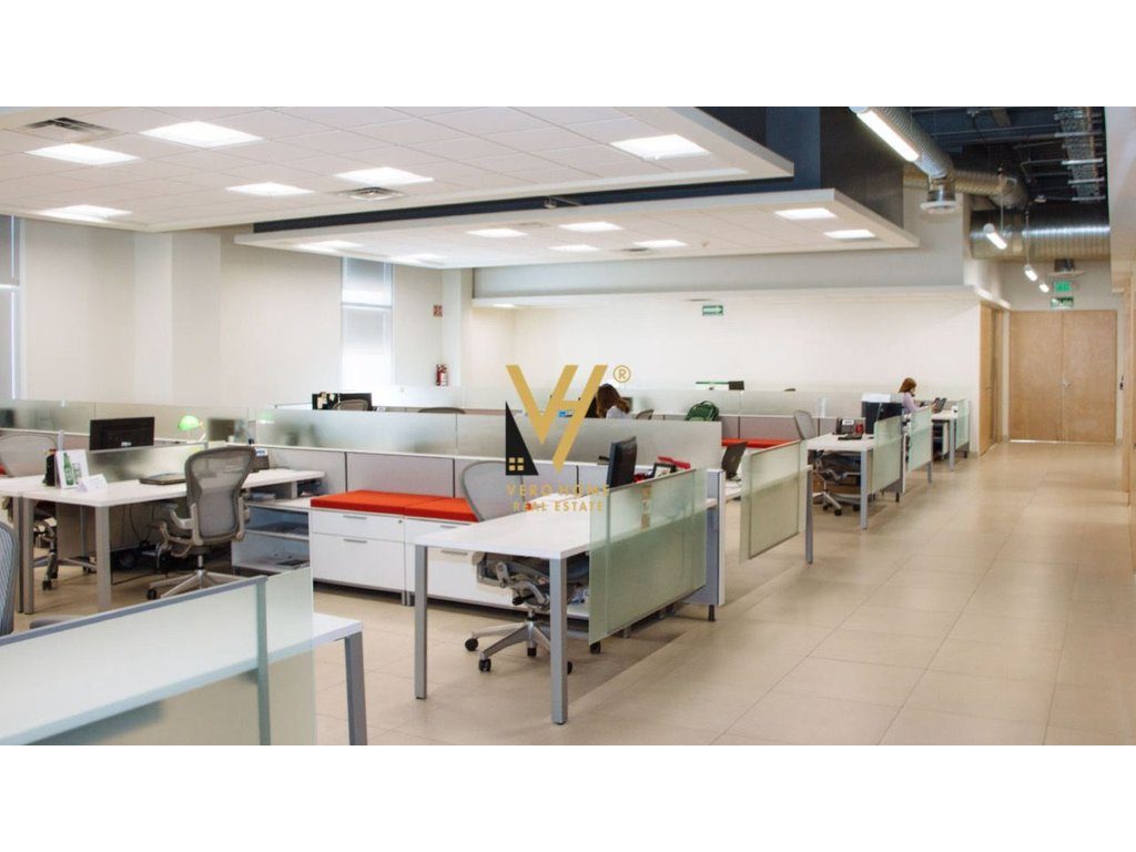 JEPET ZYRE 115 M2 ME QIRA TE HOXHA TAHSIM 550 EURO