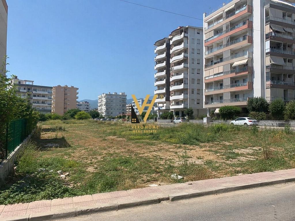 JEPET TOKE TRUALL 1.400 M2 ME % NE MEZEZ