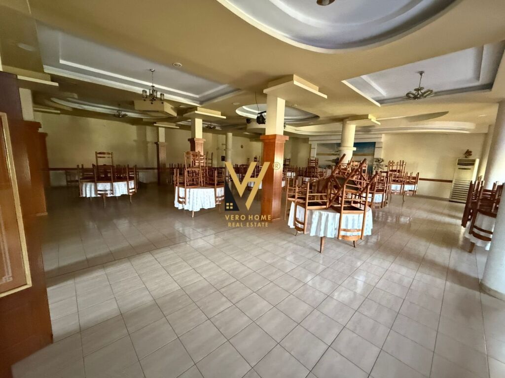 Jepet Bar-Restorant me qera te Shkolla 9-Vjecare Gjergj Fishta 500 m2