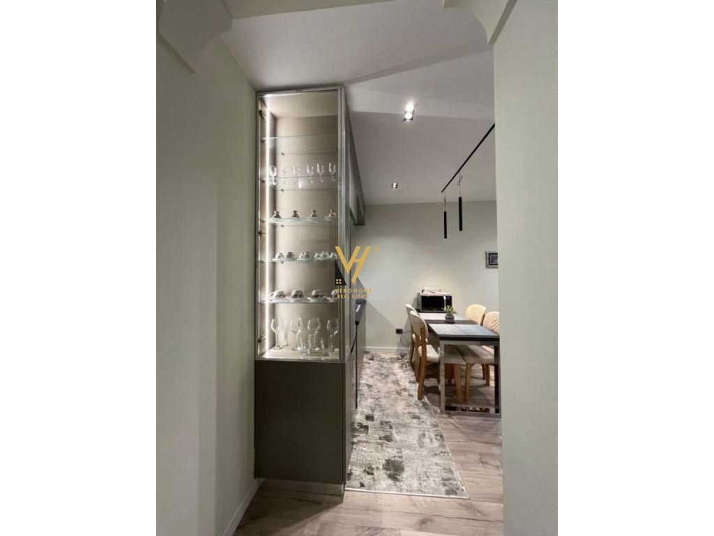 JEPET APARTAMENT 1+1+BLK ME QERA NE QENDER 870 EURO 3