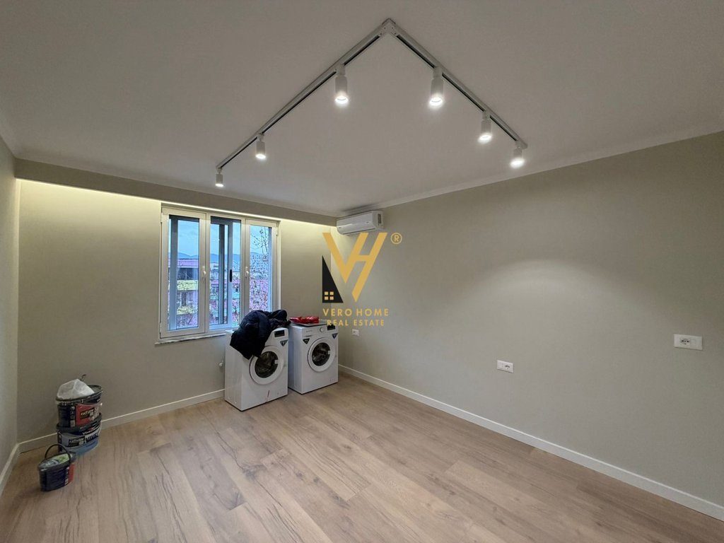 SHITET APARTAMENT 1+1 TE 21 DHJETORI 125.000 EURO 3