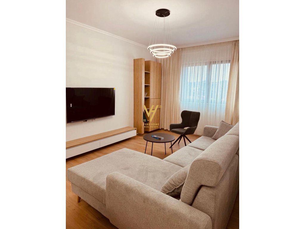 JEPET APARTAMENT 2+1+2 ME QIRA TE BLLOKU I AMBASADAVE 1.200 EURO