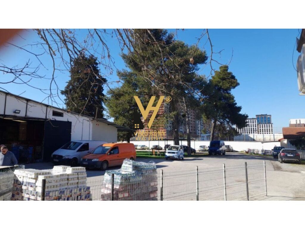 JEPET MAGAZINE 700 M2 ME QERA NE SELITE 3.500 EURO 2