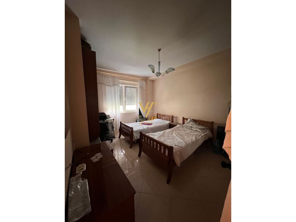Okazion Shitet Apartament 2+1+2+ballkon te Kompleksi Kolombo , Liqeni i Thate 115 m2 4