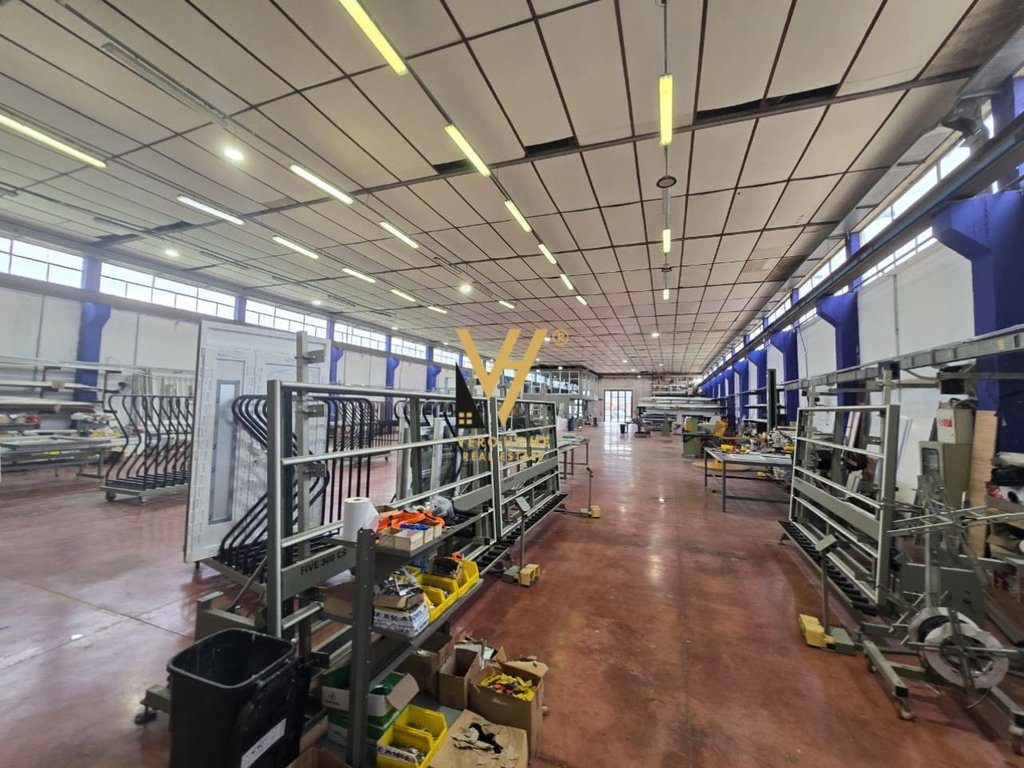 SHITET KAPANON 1.340 M2 NE KOSMAÇ, SHKODER 950.000 EURO 4
