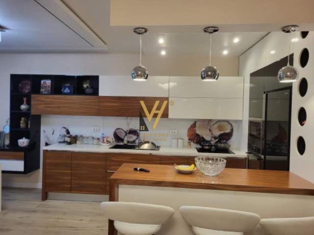 Shitet apartament 3+1+2 te Tegu 147 m2 pran White House 2
