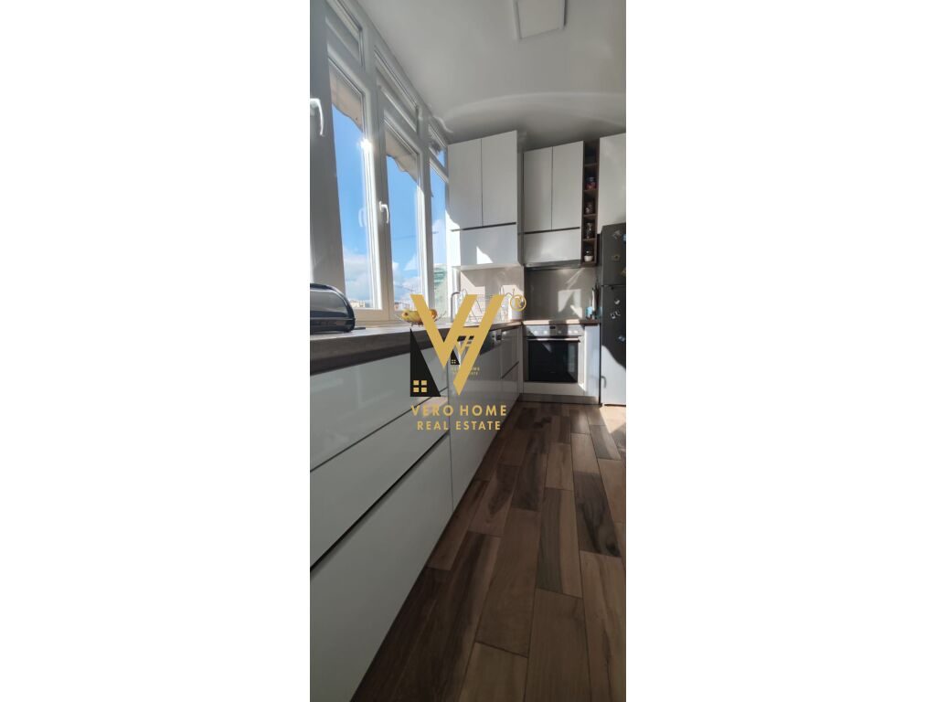 SHITET APARTAMENT 2+1+2 TEK VASIL SHANTO 207.000 EURO 3