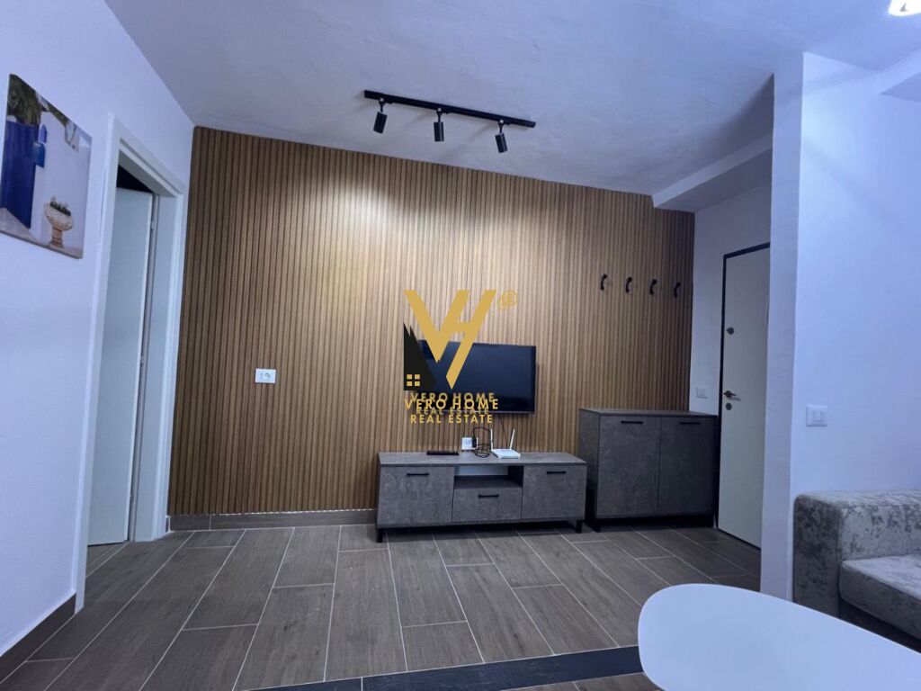 JEPET APARTAMENT 1+1 ME QERA NE SELITE 50.000 LEKE 4