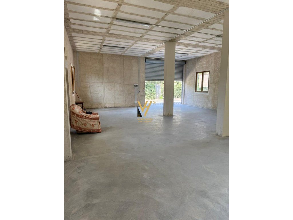 JEPET MAGAZINE 120 M2 ME QERA NE LAPRAKE 75.000 LEKE 3