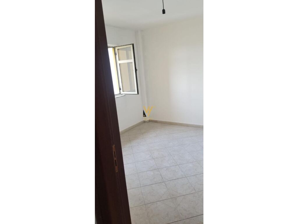 Shitet Apartament 2+1+ballkon te Casa Italia 94 m2 2