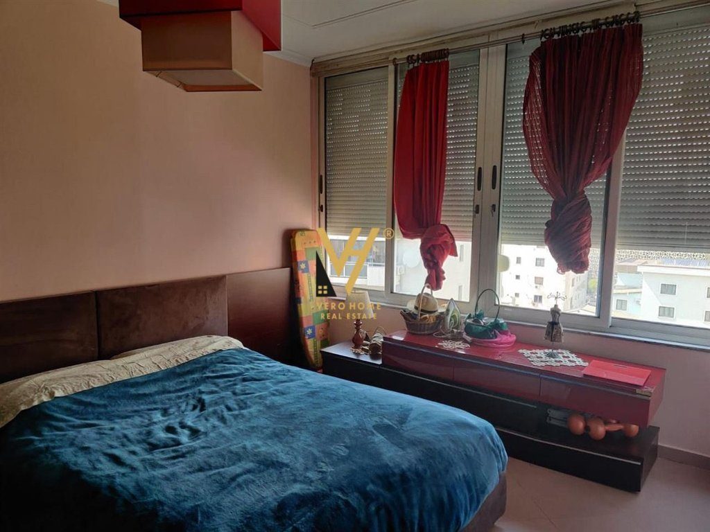 JEPET APARTAMENT 2+1+BLK ME QERA TE RR.NIKOLLA TUPE, BLLOK 800 EURO 2