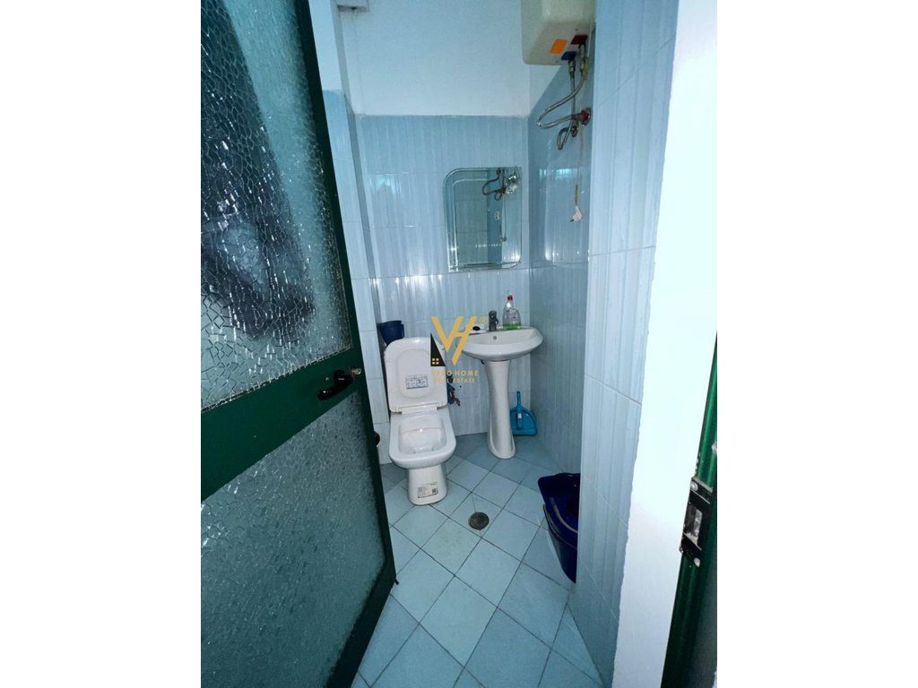 SHITET AMBIENT BIZNESI 25M2 TE ISH EKSPOZITA 52.000 EURO 4