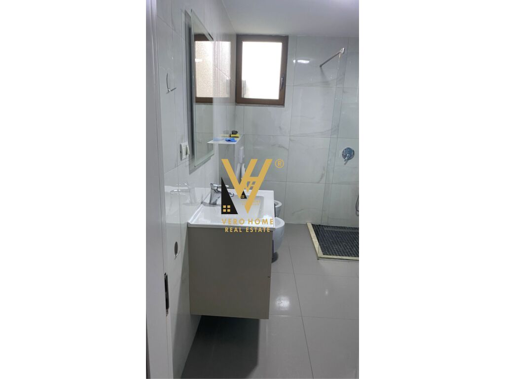 JEPET APARTAMENT 1+1+BLK ME QERA TE ALI DEM 450 EURO 4