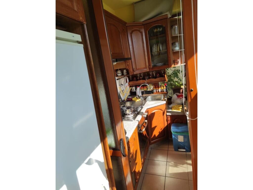 Jepet apartament 3+1+2 me qera te Blloku , prane Izzy Living