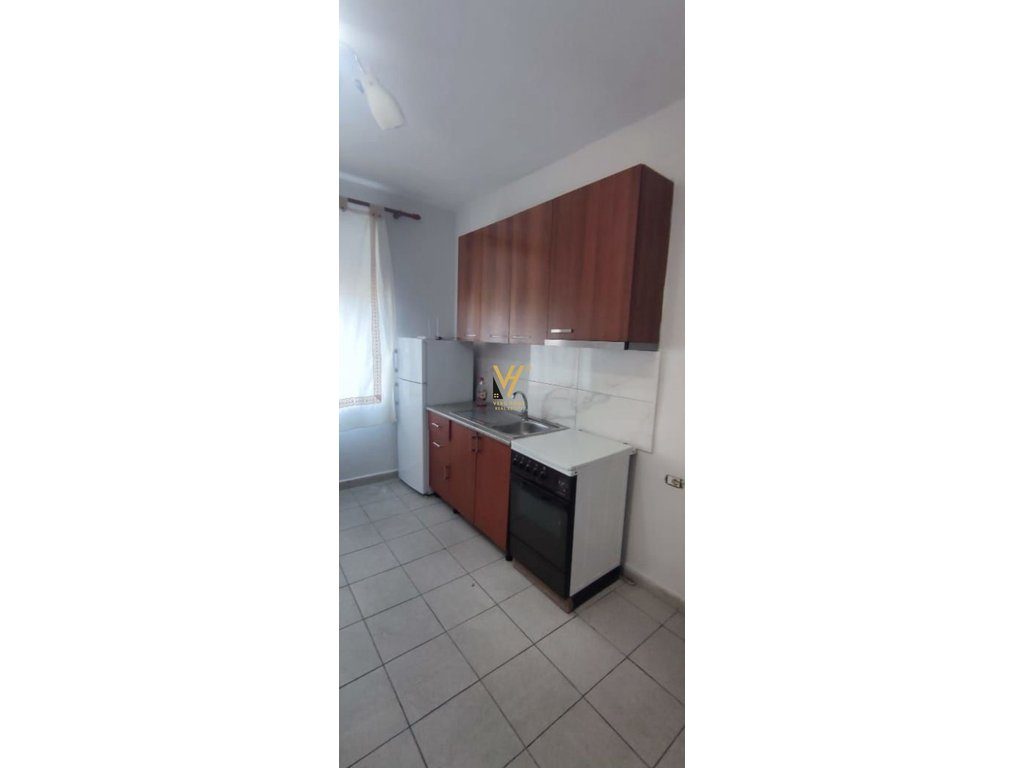 JEPET APARTAMENT 1+1 ME QIRA TE RRUGA SAMI FRASHERI 450 EURO 2