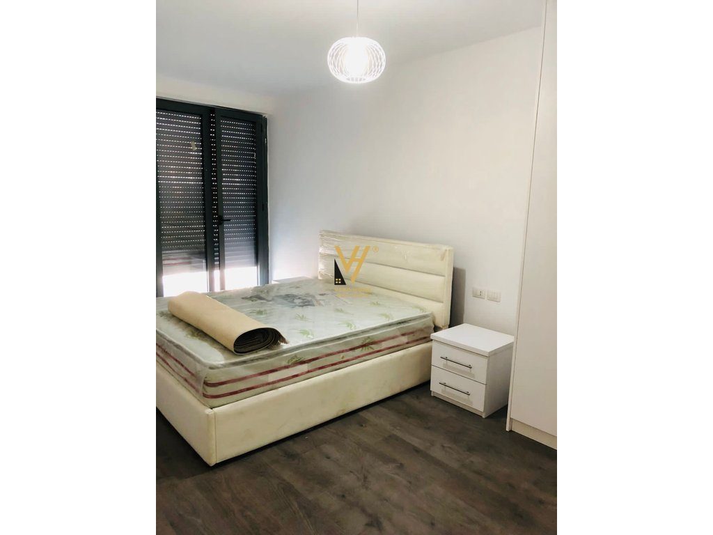 JEPET APARTAMENT 2+1+BLK ME QERA TE FIORI DI BOSKO 700 EURO 4