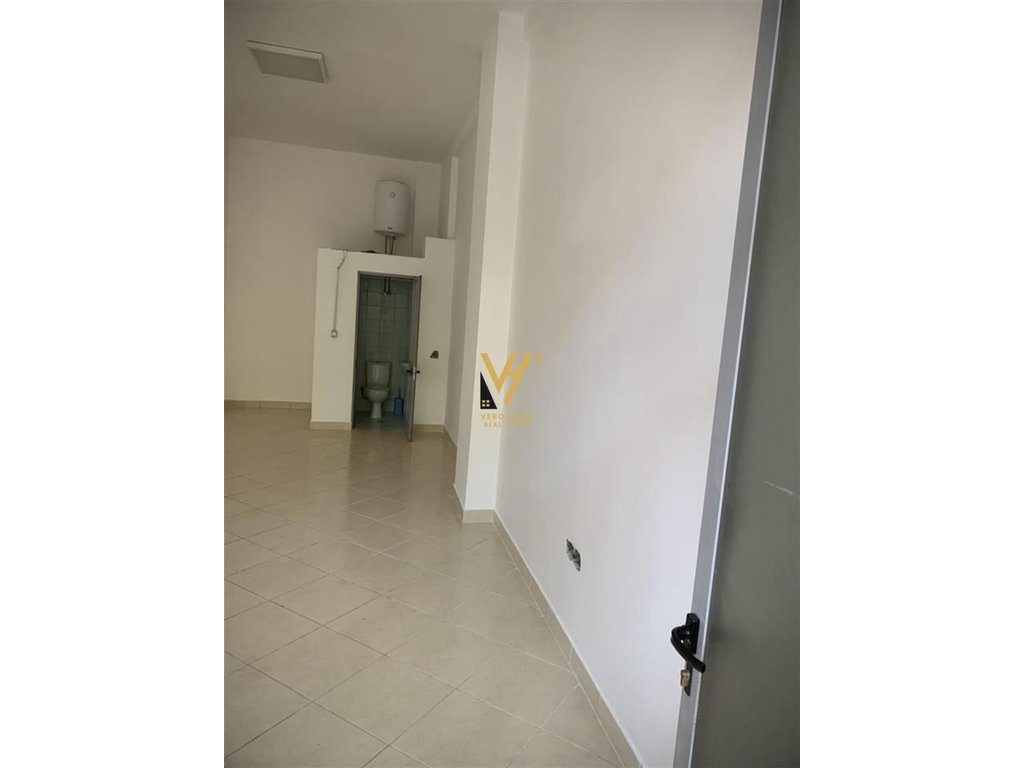 SHITET DYQAN 38 M2 TE RR.ISLAM ALLA 145.000 EURO 2