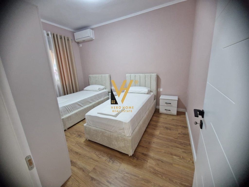 JEPET APARTAMENT 2+1+BLK ME QERA NE VASIL SHANTO 750 EURO 4