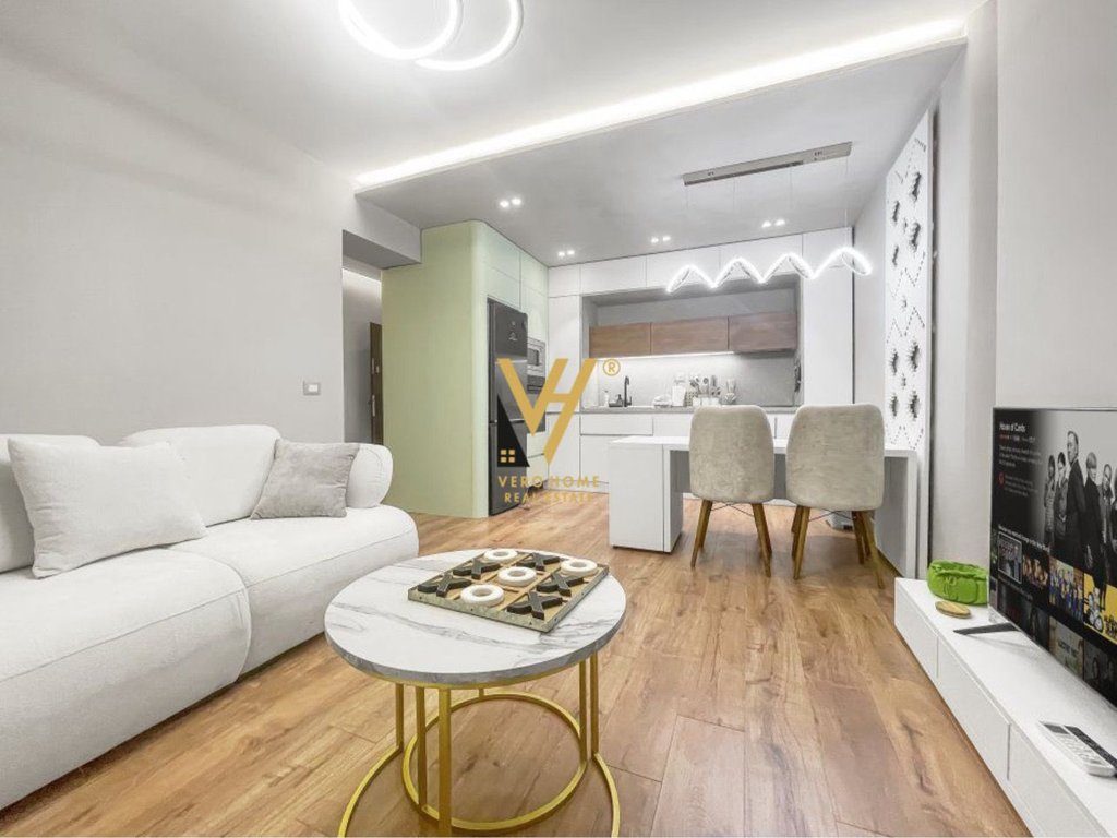 JEPET APARTAMENT 1+1 ME QERA TE BLLOKU 1.100 EURO
