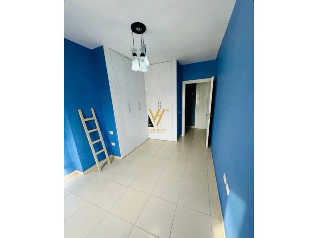 SHITET APARTAMENT 2+1+BLK TE UNAZA E RE 13.500.000 LEKE 4