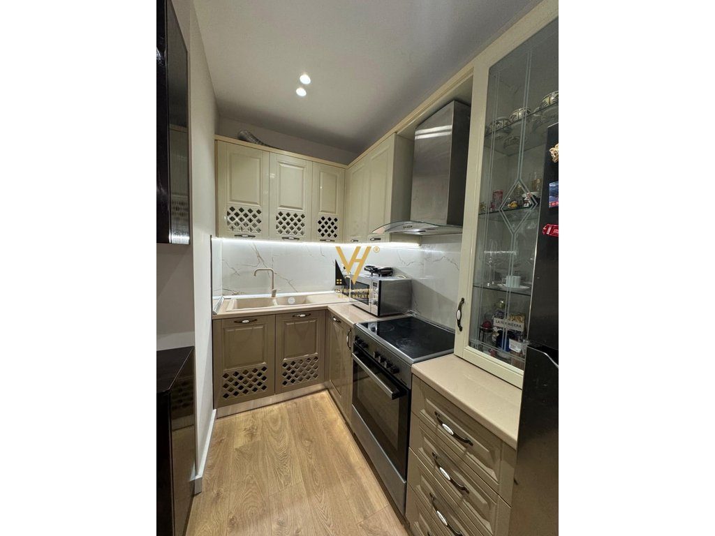 JEPET APARTAMENT 2+1+BLK ME QIRA TE KOMUNA E PARISIT 1.200 EURO 4