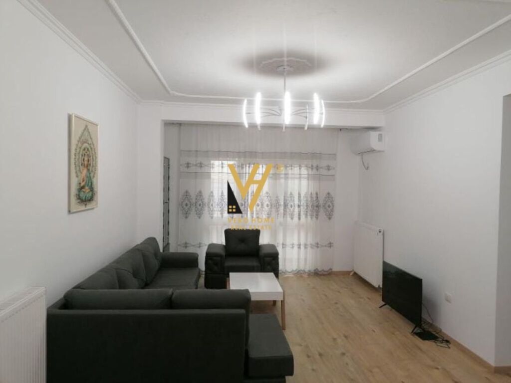 Jepet Apartament 2+1+2+ballkon me qera te Kopshti Zoologjik 120 m2