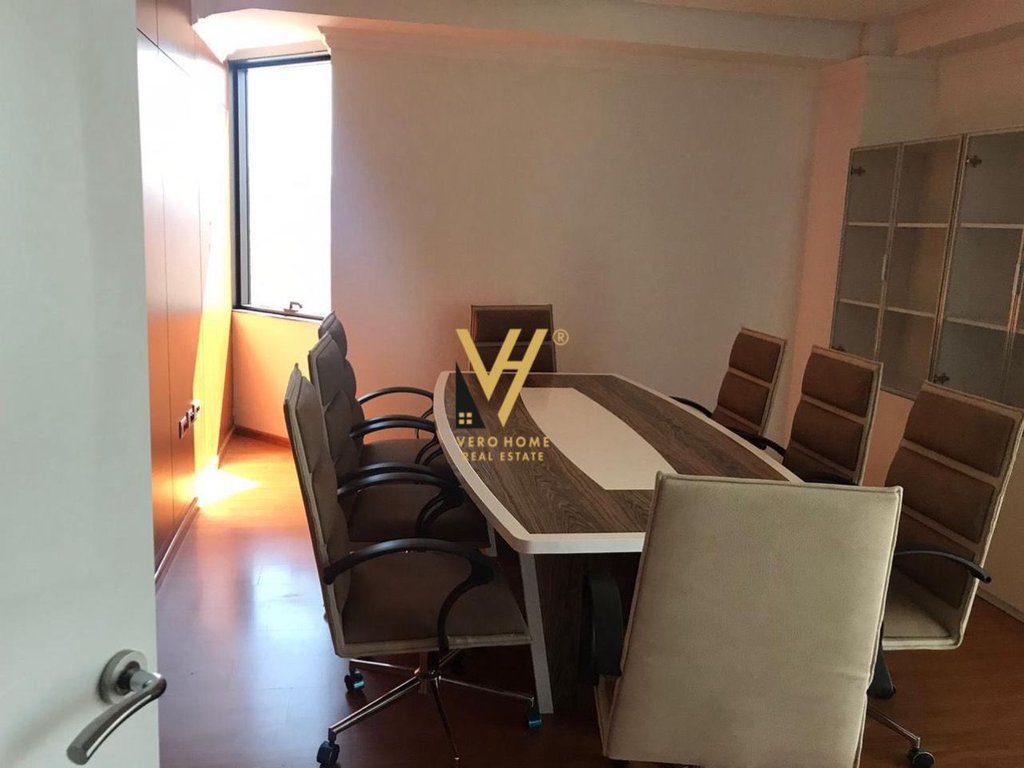 JEPET ZYRE 118 M2 ME QIRA TE KULLAT BINJAKE 2.400 EURO 2