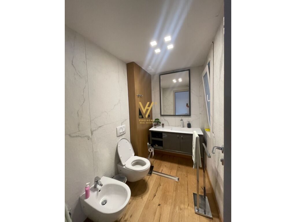 Shitet Vile Tre kateshe te Tegu 630 m2