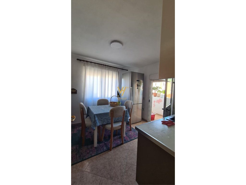 SHITET APARTAMENT 2+1+2 NE BRRYL 140.000 EURO