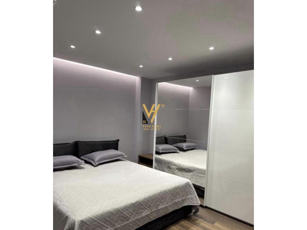 JEPET APARTAMENT 1+1+BLK ME QERA TE BLV ZOGU I PARE 800 EURO 3