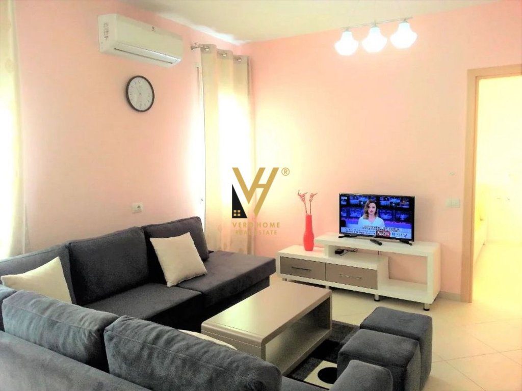 JEPET APARTAMENT 1+1 ME QERA TE ZOGU I ZI 500 EURO