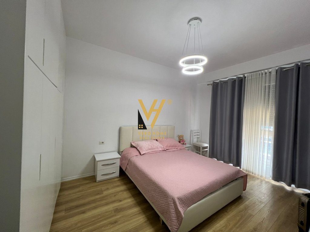 JEPET APARTAMENT 1+1 ME QIRA TE ISH FUSHA E AVIACIONIT 600 EURO 3