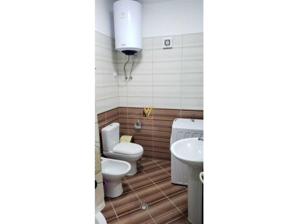 Jepet Apartament 1+1+ballkon me qera te Unaza e Re 68 m2 2
