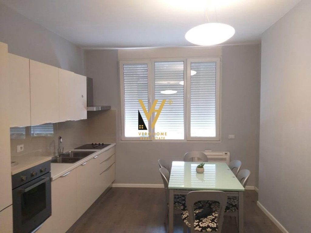 JEPET APARTAMENT 1+1 ME QIRA TEK BLLOKU 950 EURO 2