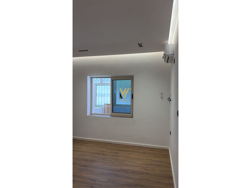 JEPET ZYRE 60 M2 ME QIRA TE KOMUNA E PARISIT 55.000 LEKE 4